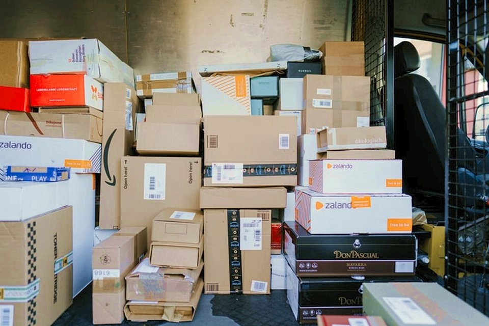 Staff & Asset Tracking Helping Courier & Delivery Service
